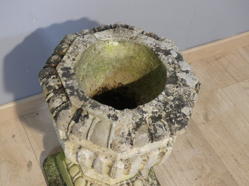 Vase de jardin en pierre blanche à godrons, jardinière, époque XIX ème-photo-4