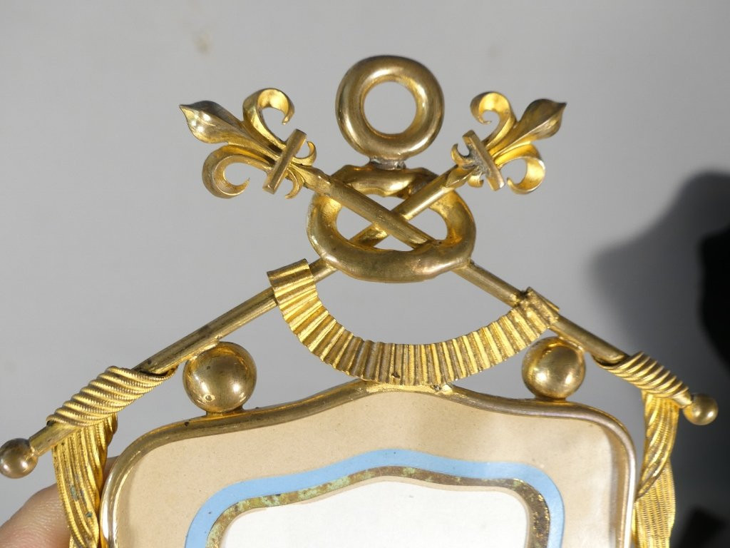 Gilded Brass Photo Frame With Fleurs-de-lis And Draperies, 1900s-photo-2
