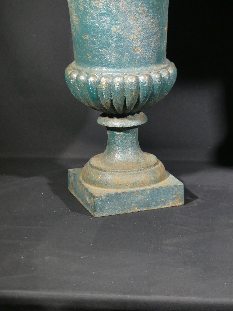 Paire de vases médicis de jardin en fonte, époque XIX ème-photo-1