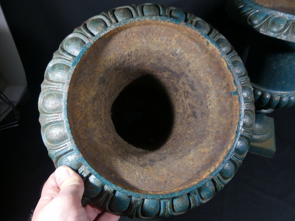 Paire de vases médicis de jardin en fonte, époque XIX ème-photo-3