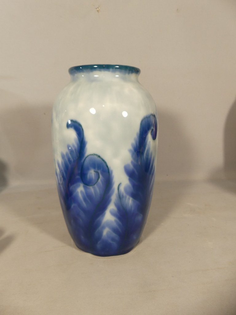 Camille Tharaud Limoges, vase bleu aux fougères, époque Art Déco-photo-2