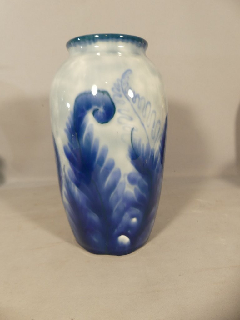 Camille Tharaud Limoges, vase bleu aux fougères, époque Art Déco-photo-3