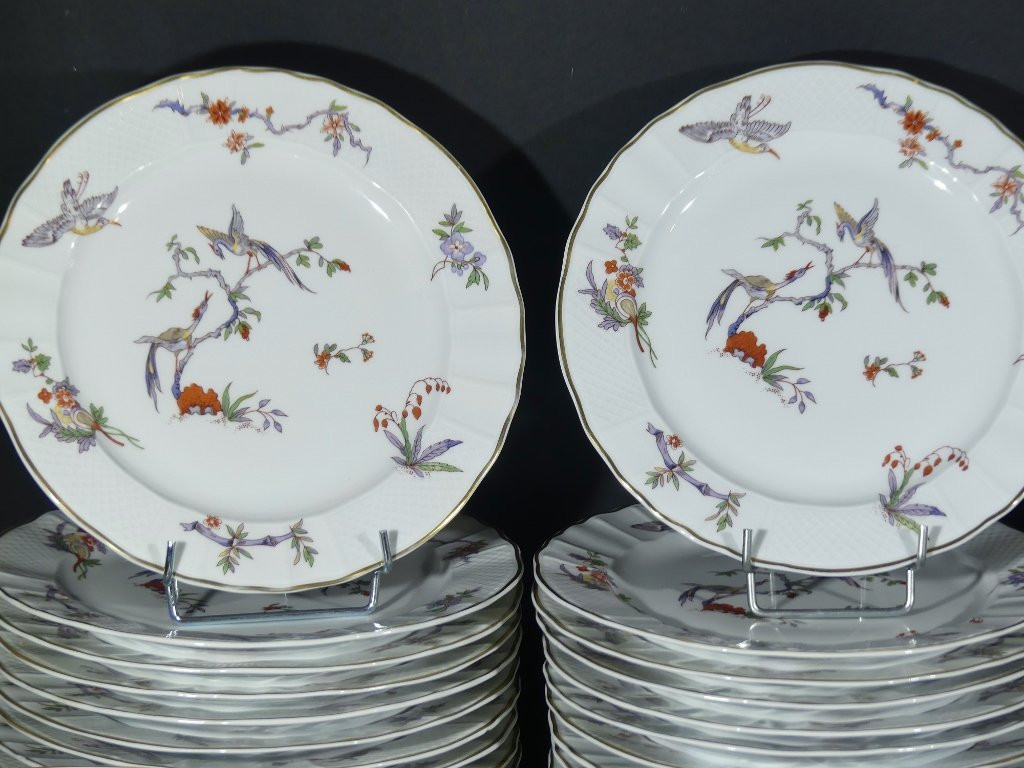 Bernardaud Condé d'après un modèle de Chantilly XVIII ème, service 12 personnes en porcelaine-photo-2