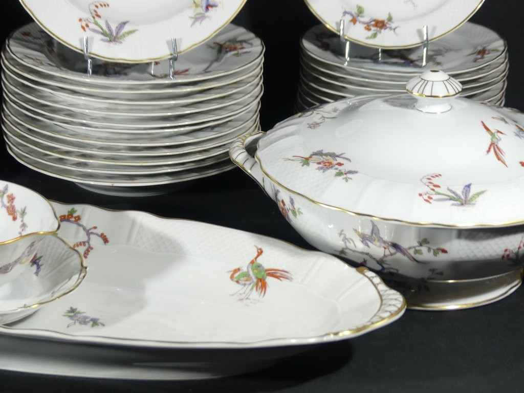 Bernardaud Condé d'après un modèle de Chantilly XVIII ème, service 12 personnes en porcelaine-photo-3