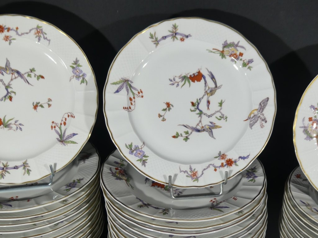 Bernardaud Condé d'après un modèle de Chantilly XVIII ème, service 12 personnes en porcelaine-photo-7