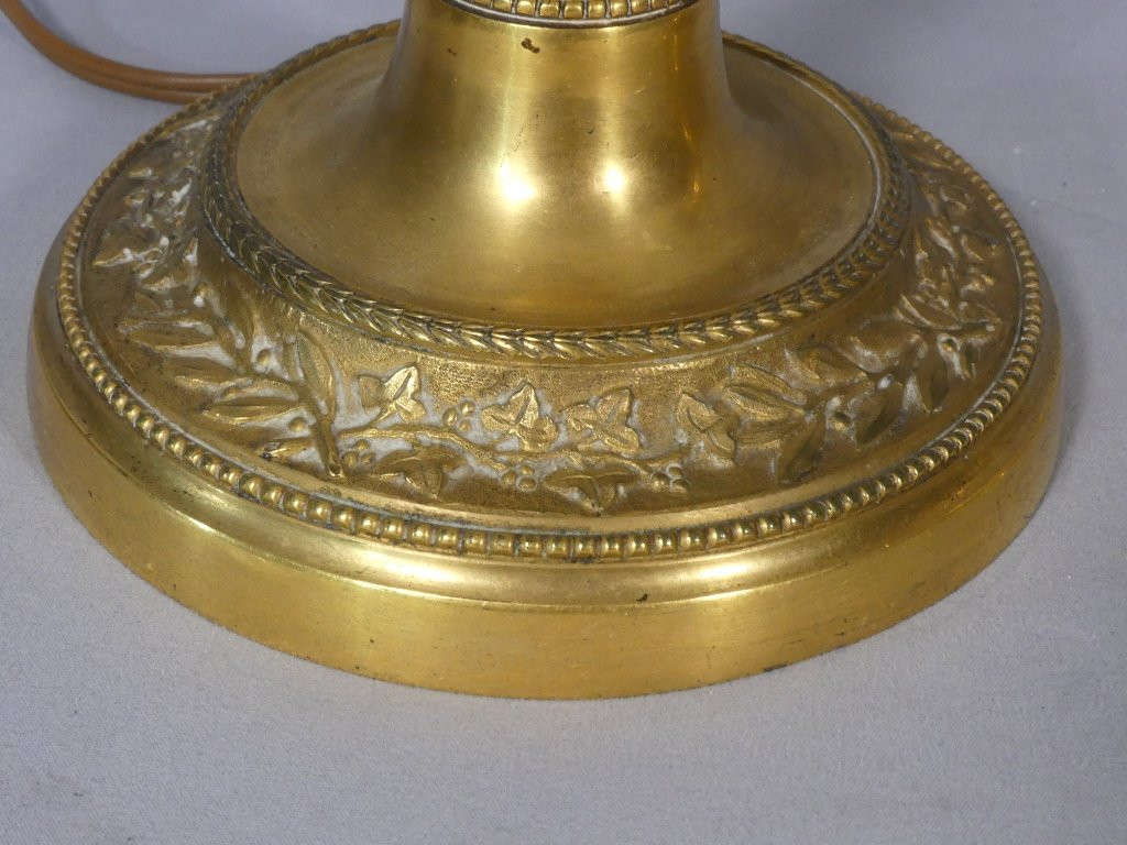 Paire de lampes bougeoirs Louis XVI en bronze ciselé et doré, époque XVIII ème siècle-photo-4