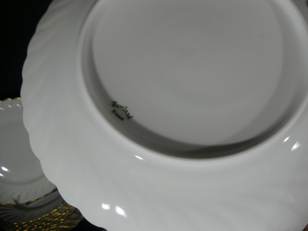 Haviland Torse blanc et filet doré, service de table pour 12 personnes porcelaine Limoges-photo-3
