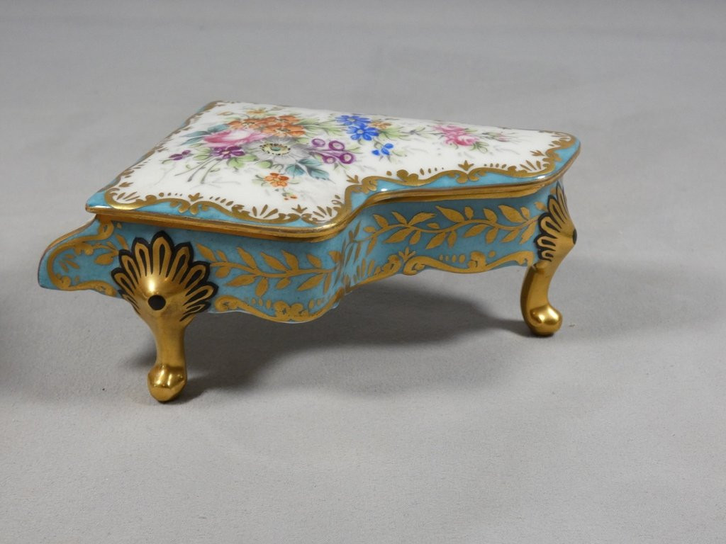 Piano-shaped Jewelry Box With Sèvres Decor In Hand-painted Limoges Porcelain-photo-3