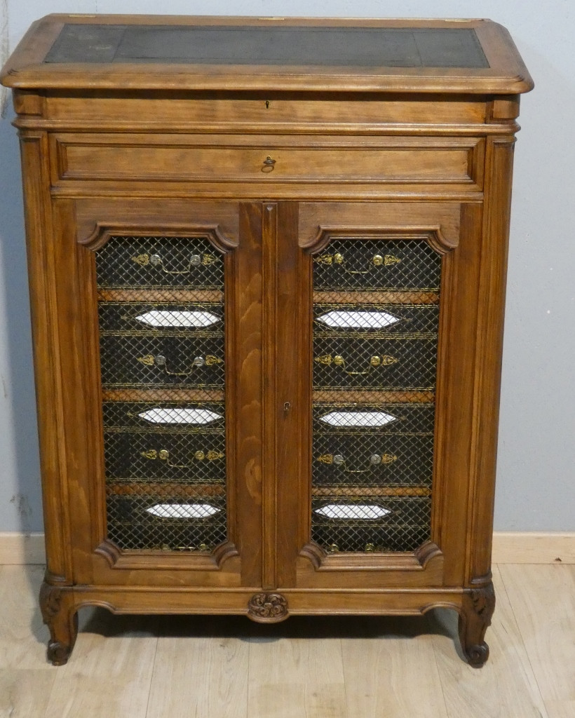 Meuble cartonnier de notaire avec pupitre, bois naturel style Louis XV vers 1900