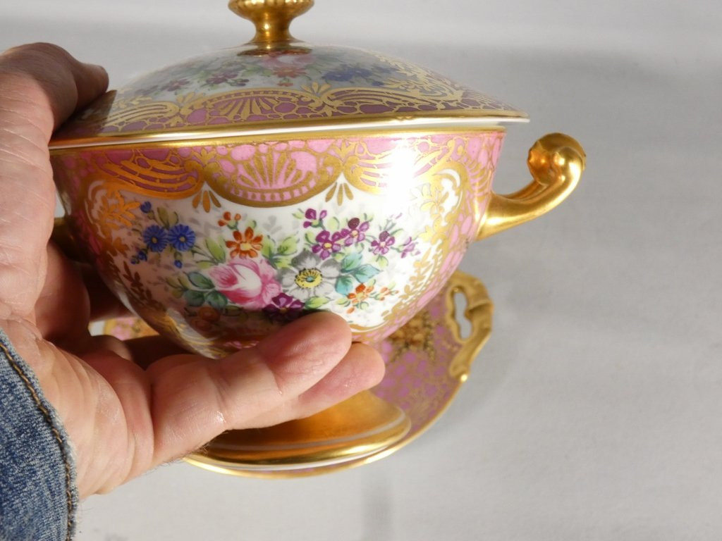 Centerpiece, Covered Bowl And Its Frame In Limoges Porcelain-photo-2