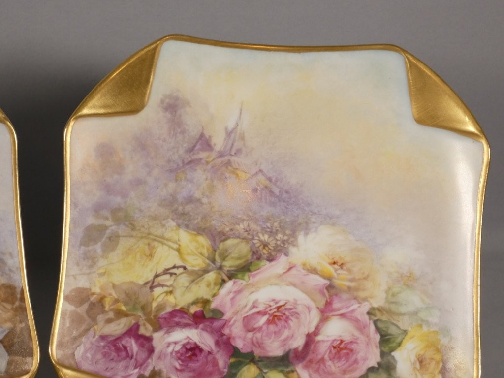 Les roses, paire de plats décoratifs en porcelaine de Limoges-photo-2