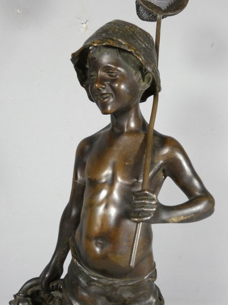 Le jeune pêcheur par Martino, statuette en bronze, époque début XX ème-photo-3
