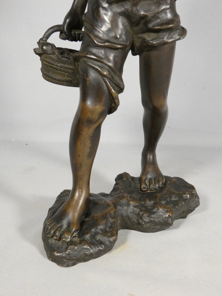 Le jeune pêcheur par Martino, statuette en bronze, époque début XX ème-photo-4
