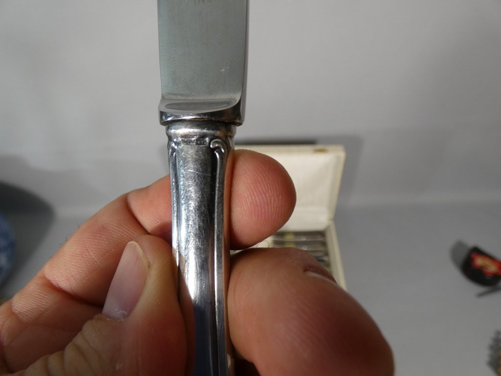 24 couteaux de style Régence en métal argenté, époque XX ème-photo-2