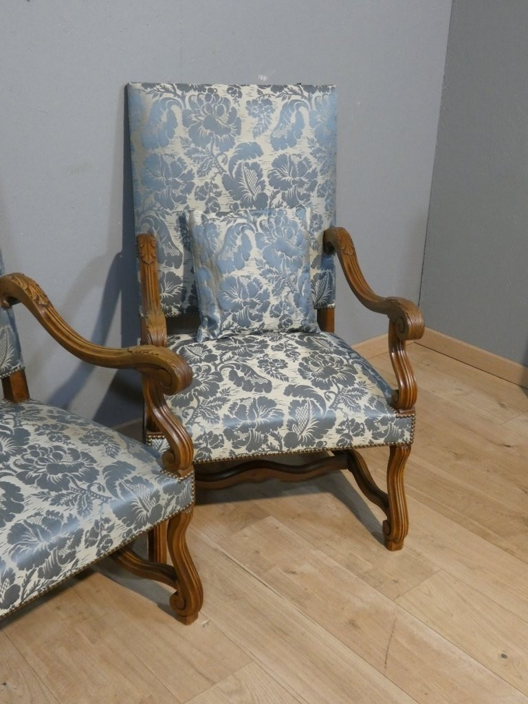 Pair Of Louis XIII Style Armchairs In Carved Walnut, Late 19th Century-photo-3