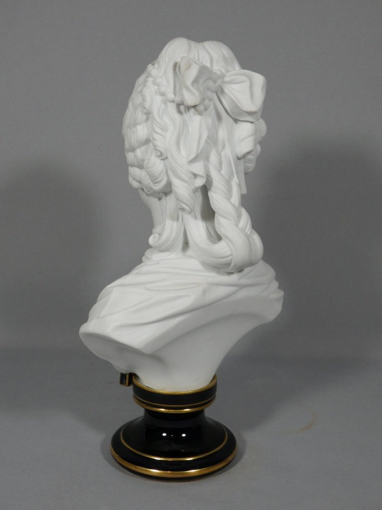 Marie Antoinette, Reine de France, sculpture en biscuit de porcelaine, Martial Redon, XIX ème-photo-1