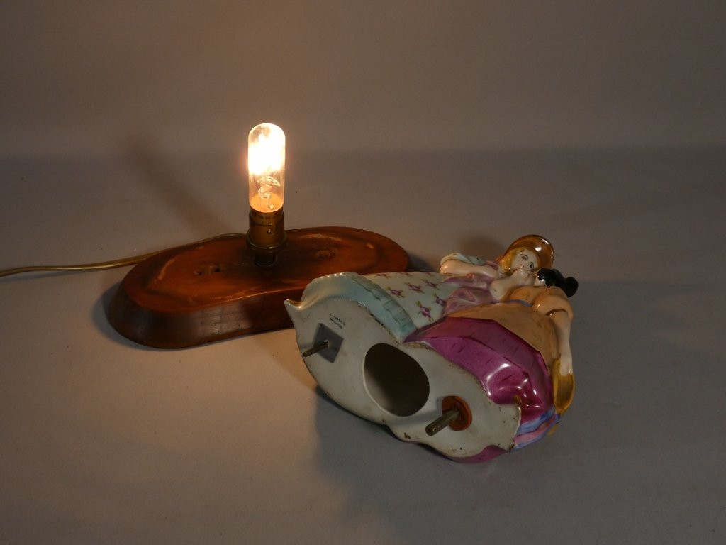 Limoges Porcelain Night Light, The Two Friends, 1930s Period-photo-1