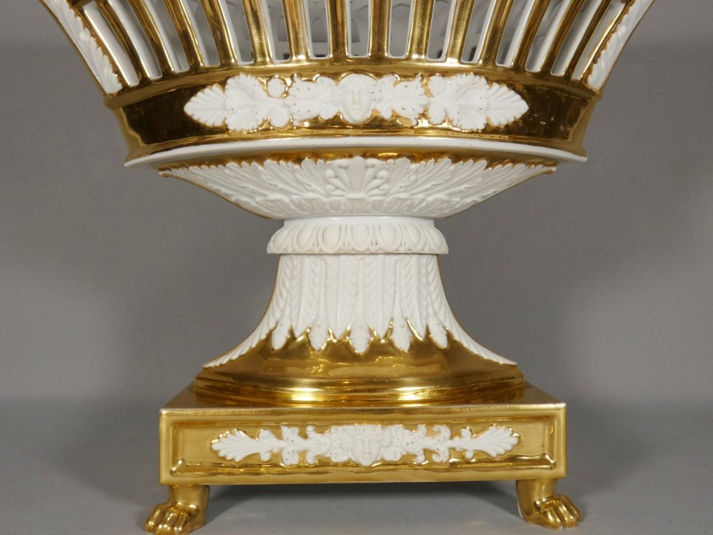 Corbeille, coupe navette Empire en porcelaine de Paris doré et blanche, époque début XIX ème-photo-3