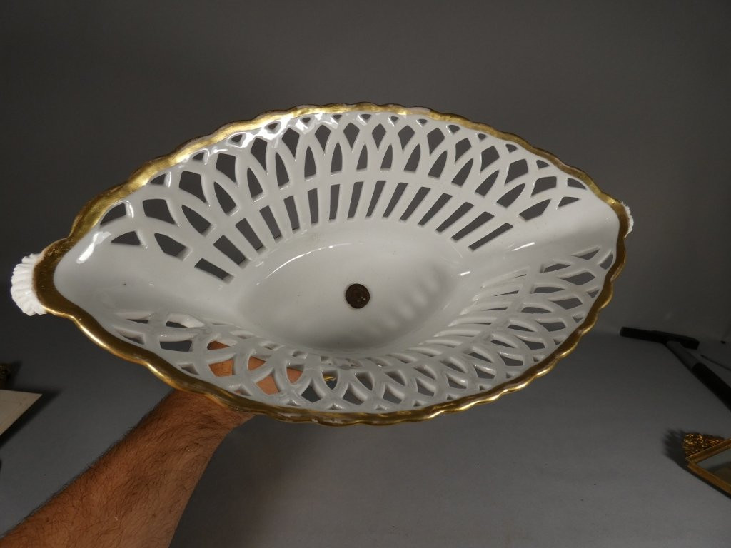 Corbeille, coupe navette Empire en porcelaine de Paris doré et blanche, époque début XIX ème-photo-7