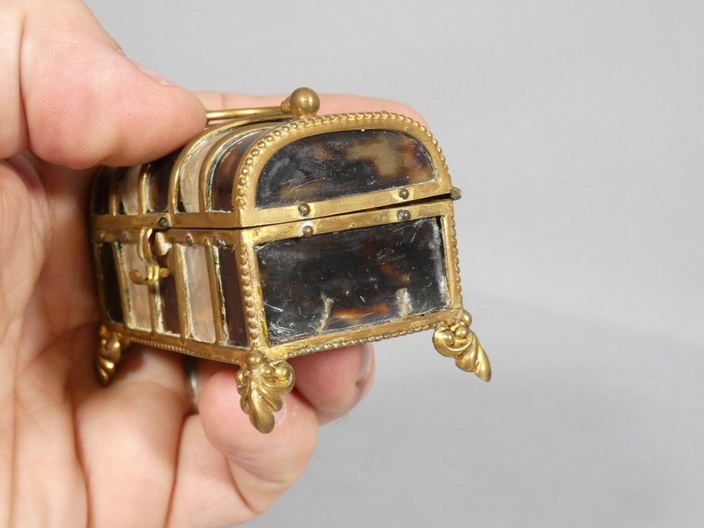 Coffret miniature en écaille de tortue et nacre, époque XIX ème-photo-2