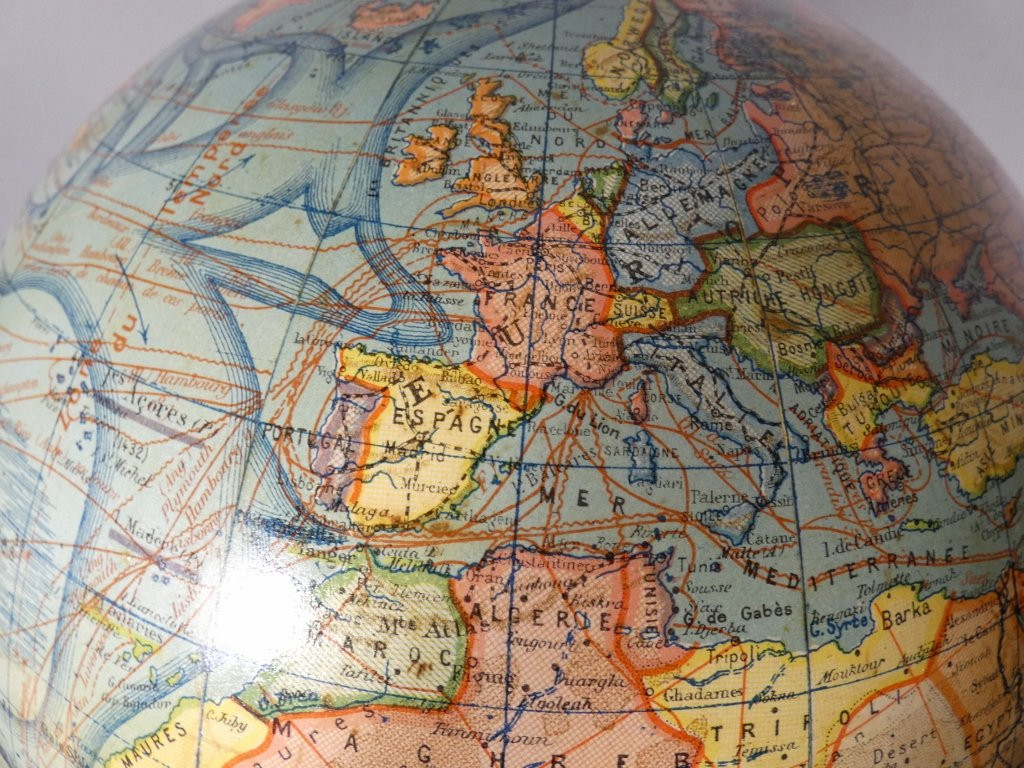 diam 33 cm, grande mappemonde ancienne J Forest au 1/40000000, époque fin XIX ème-photo-1