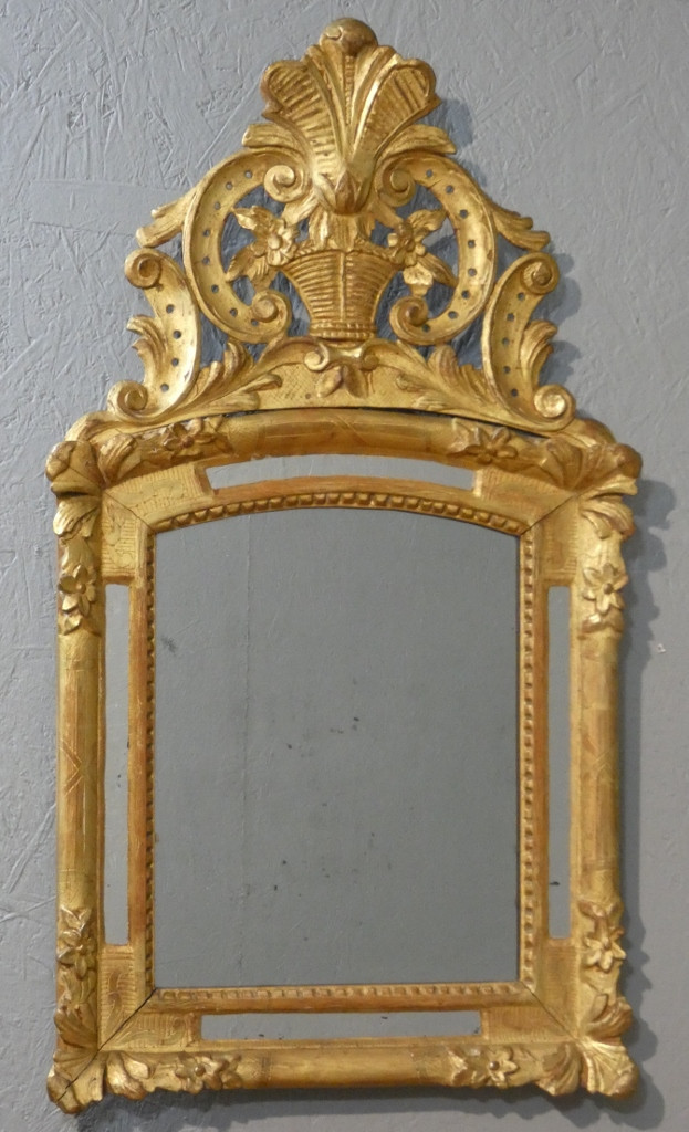 Regency Period Mirror With Parcloses In Carved Wood With Gilt Leaf, 18th Century