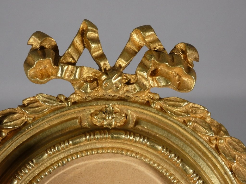 Louis XVI Style Oval Photo Frame In Gilded Bronze, Early 20th Century-photo-3
