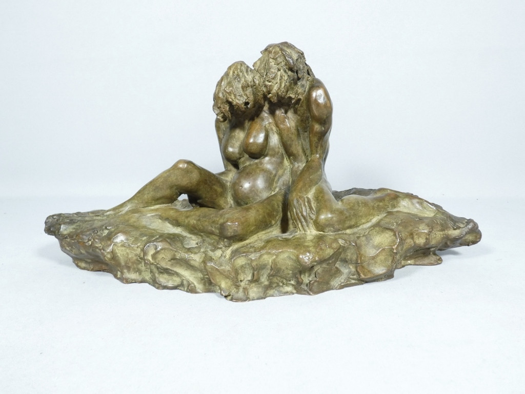 Trois, maternité, sculpture en bronze patiné par Sandrine Clarisse Bertrand, fonte Couffignal