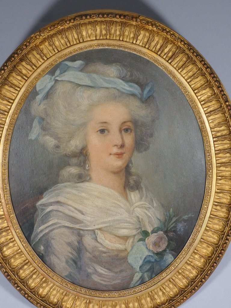 Portrait de jeune femme dans le goût du XVIII ème, huile sur bois époque XIX ème-photo-1