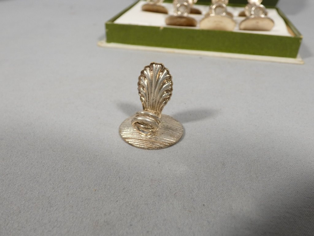 Christofle Coquille, 8 porte menus en métal argenté-photo-3