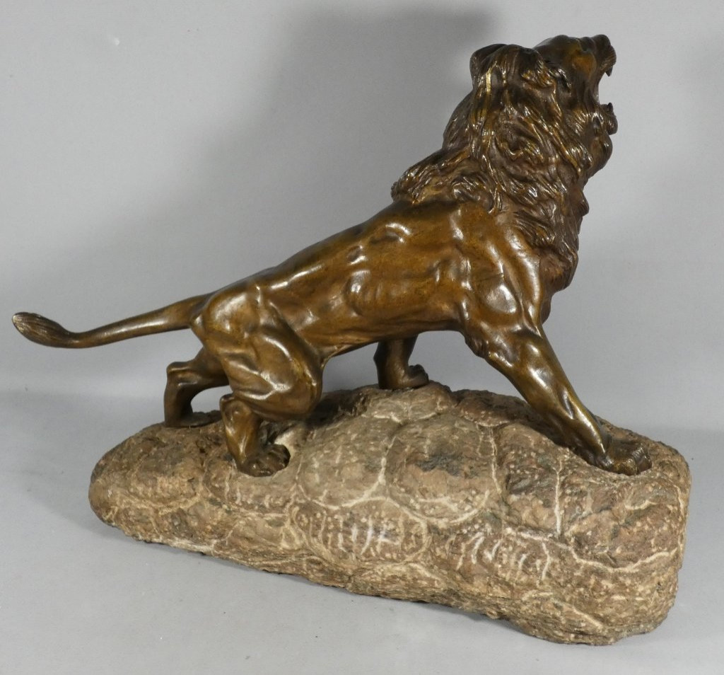 Roaring Lion, Animal Sculpture In Bronze And Pyrenees Marble, By James Andrey-photo-4