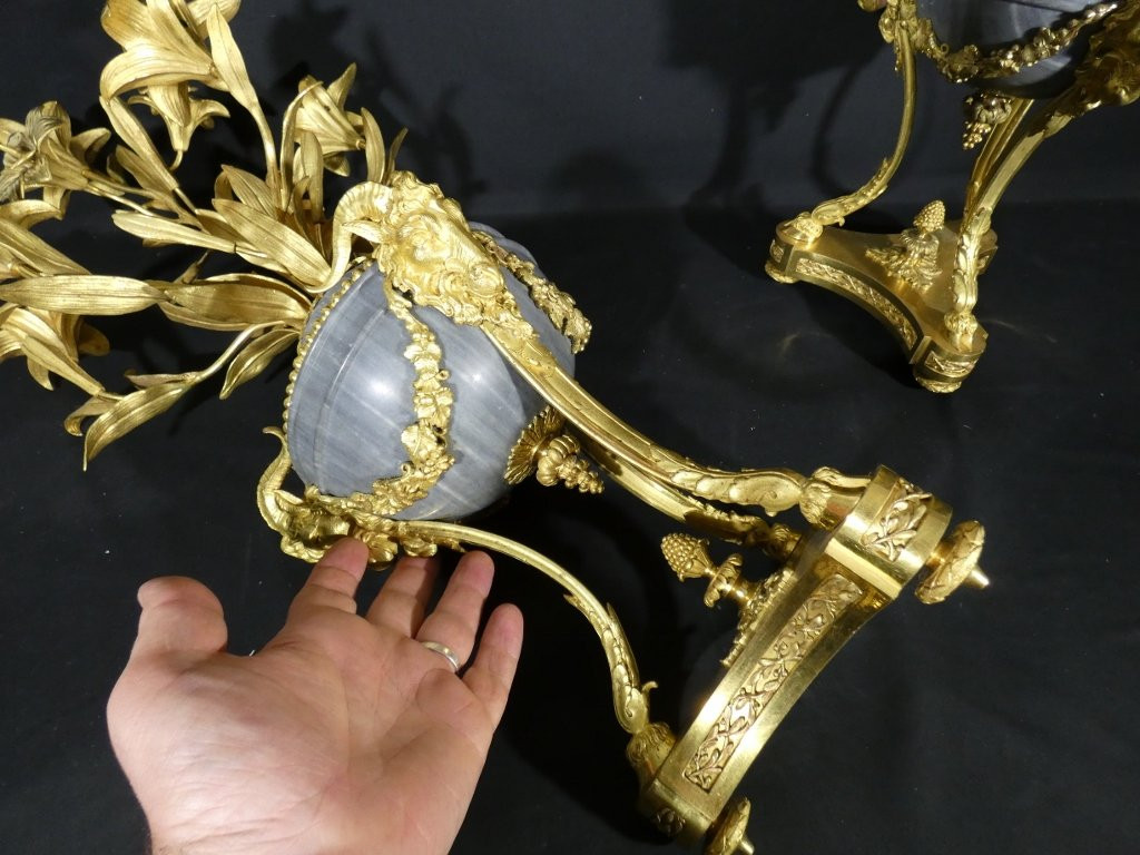 Paire de cassolettes vases fleuris montés en candélabres aux lys et béliers, époque XIX ème-photo-8