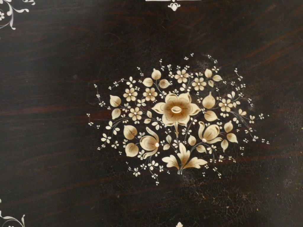 Grand plateau (81 cm) Napoléon III en tôle peinte façon palissandre et doré, époque XIX ème-photo-2