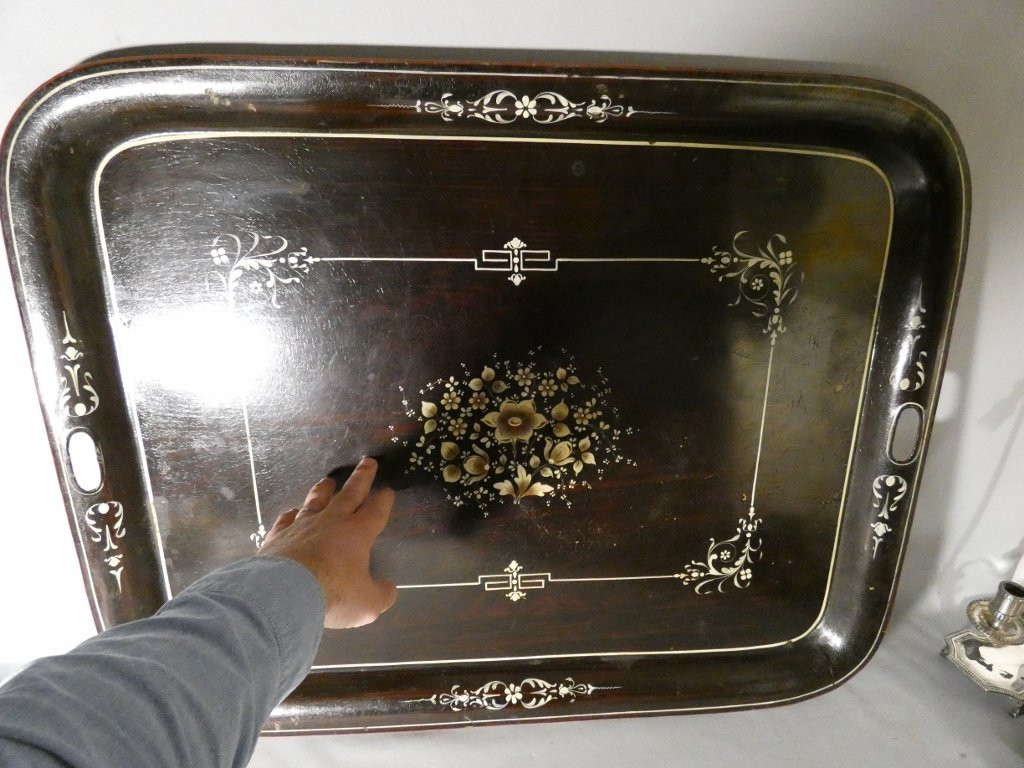 Grand plateau (81 cm) Napoléon III en tôle peinte façon palissandre et doré, époque XIX ème-photo-1