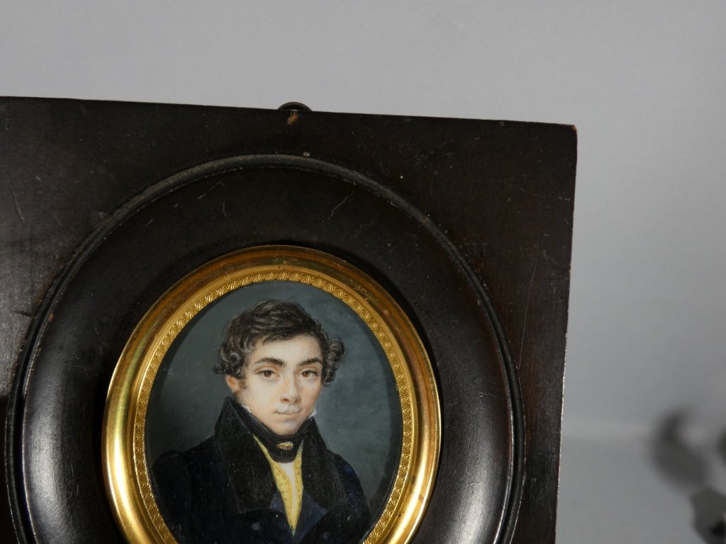 Portrait miniature d'un jeune homme époque Empire, début XIX ème-photo-2