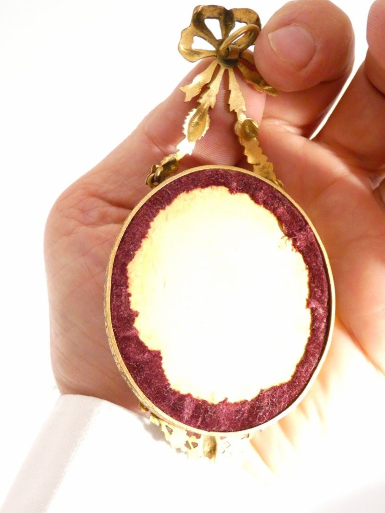 Cadre photo ovale de style Louis XVI en laiton doré, époque 1900-photo-2