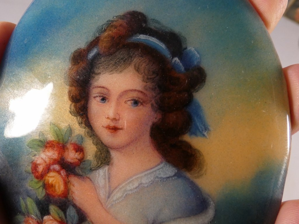 Camille Fauré Limoges, Enamel Medallion On Copper, Young Woman With Roses-photo-1