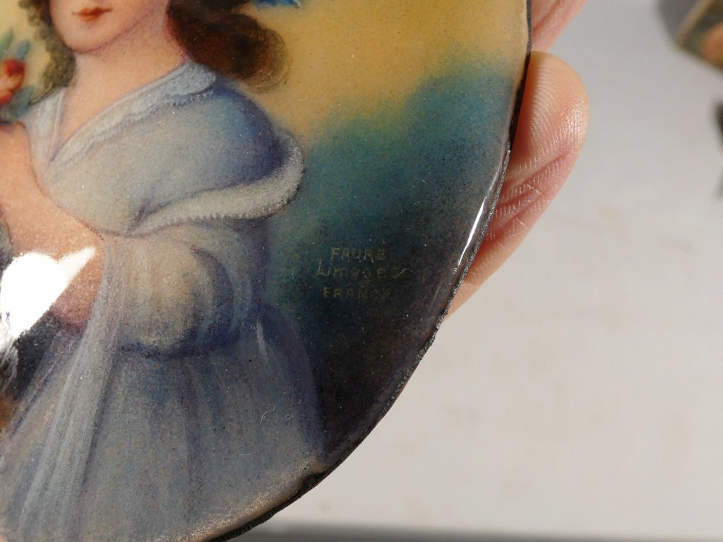 Camille Fauré Limoges, Enamel Medallion On Copper, Young Woman With Roses-photo-3