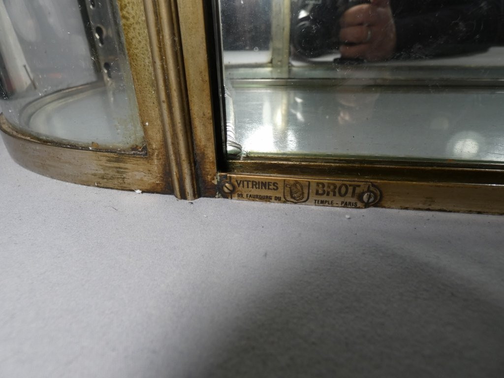 Brot, A Brass And Glass Shop Display Case With A Rounded Section, Early 20th Century-photo-2