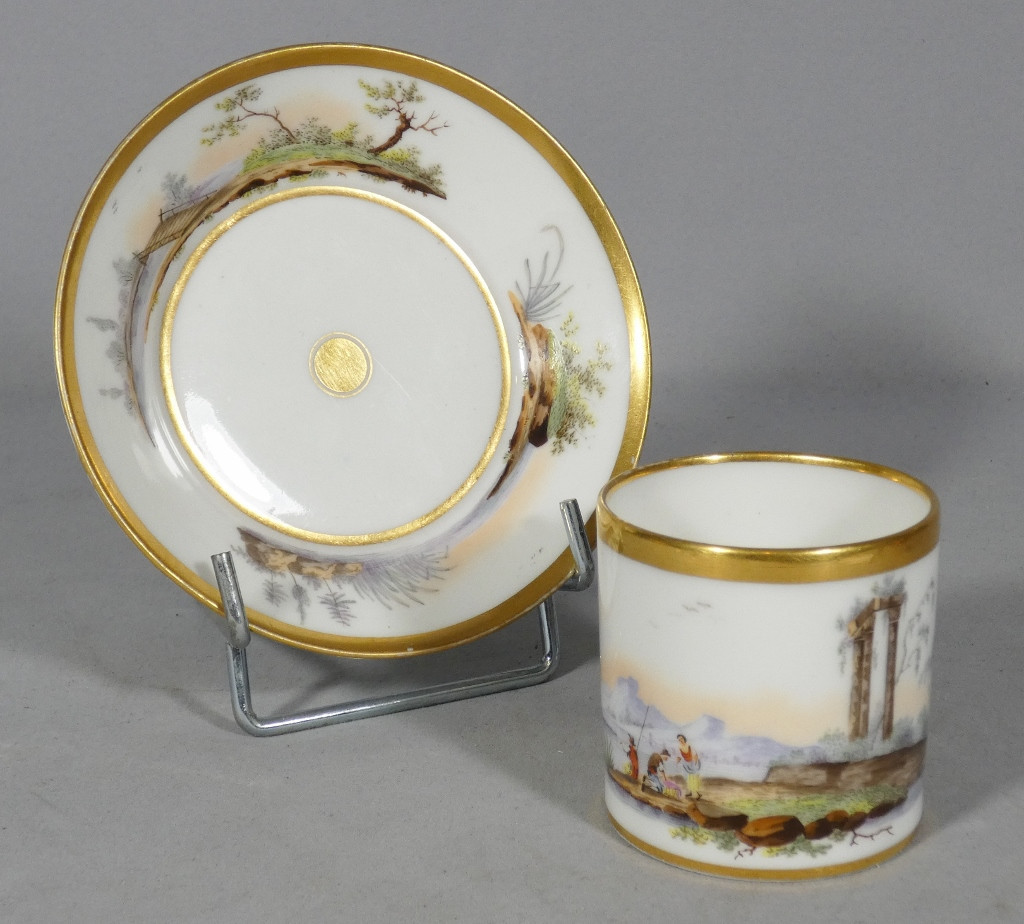 Halley Workshop (1800-1822), Hand-painted Porcelain Liter Cup, 19th Century