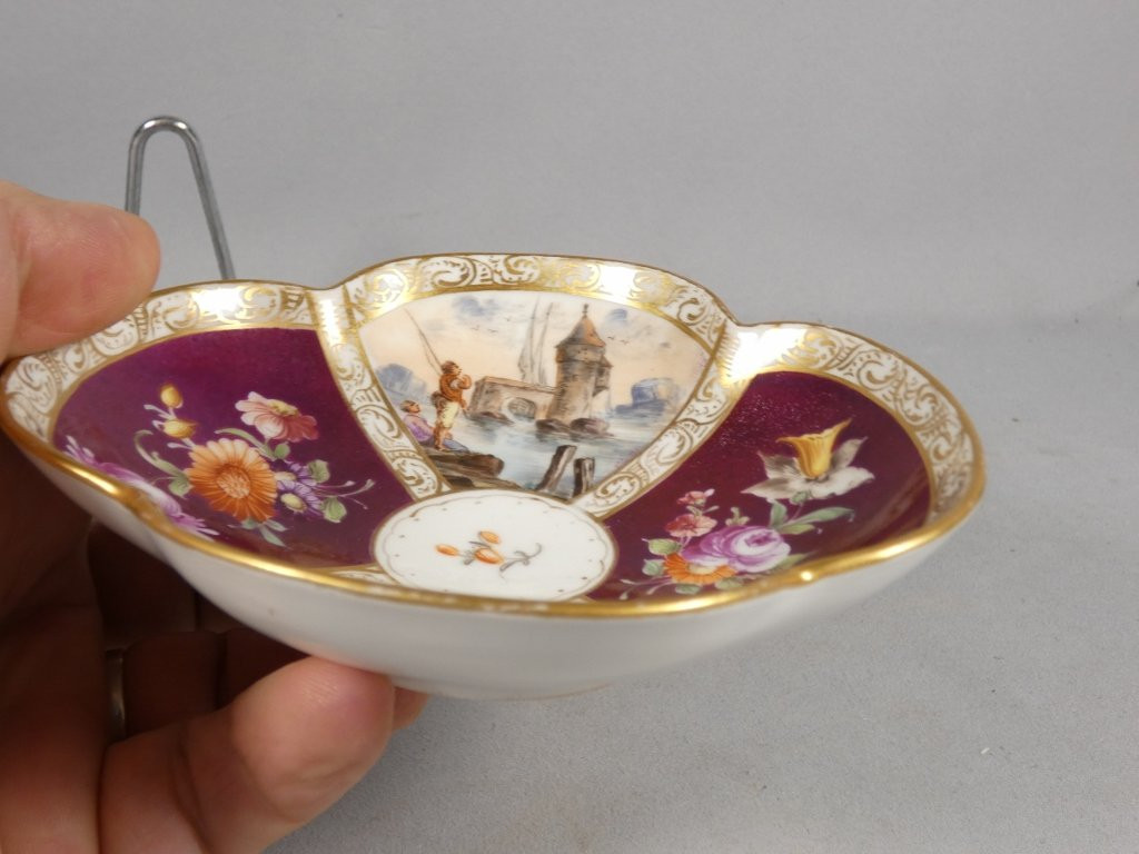 Augustus Rex, Hand-painted Meissen Porcelain Collector's Chocolate Cup, 19th Century-photo-6