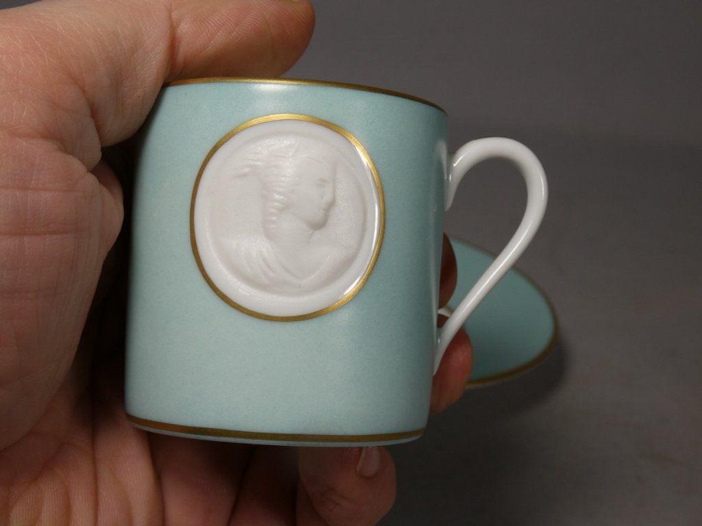Limoges Porcelain Collector's Cup, Antique-style Biscuit Profile, Raynaud Manufactory-photo-2
