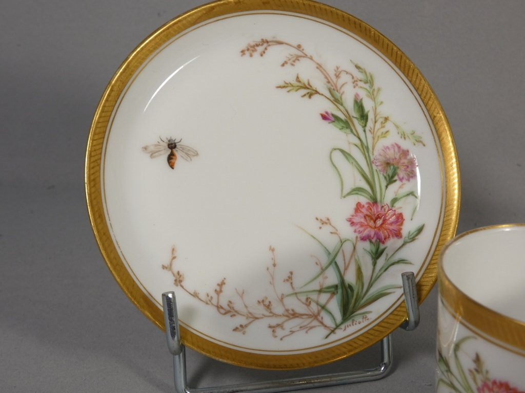 Limoges Porcelain Collector's Cup, Hand-painted With Carnation Flowers, 19th Century -photo-3