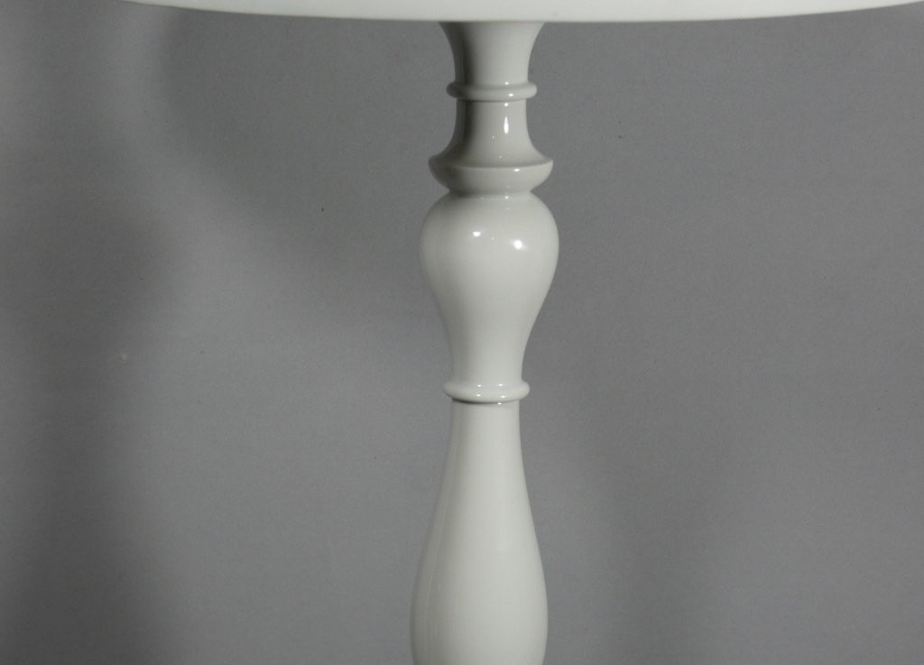White Porcelain Pedestal Table From Limoges, Louis XV Style, Circa 1960-photo-3