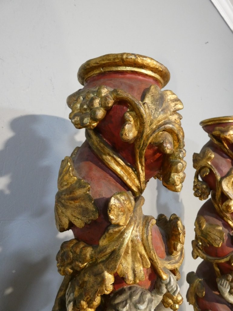 Paire de colonnes aux angelots et vigne en bois sculpté polychrome époque XVII ème siècle-photo-3