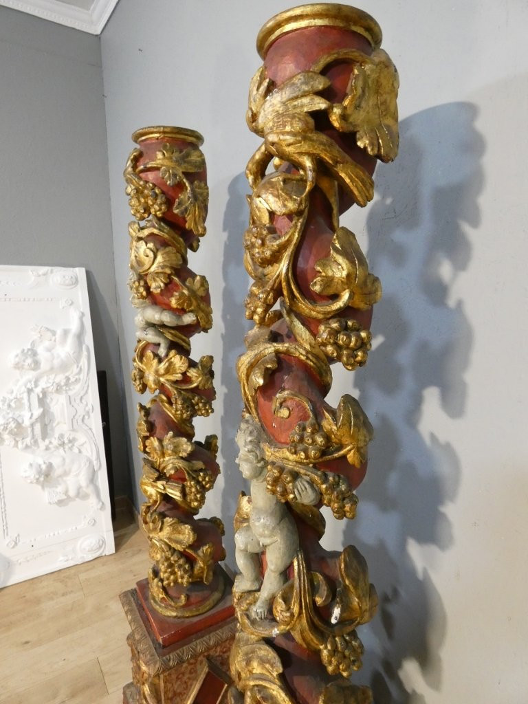 Paire de colonnes aux angelots et vigne en bois sculpté polychrome époque XVII ème siècle-photo-8