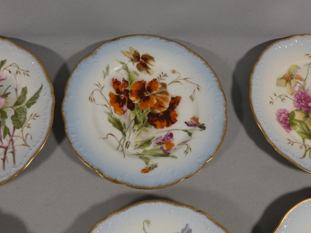 Haviland, 8 assiettes à dessert aux fleurs toutes différentes, porcelaine de Limoges fin XIX èm-photo-4