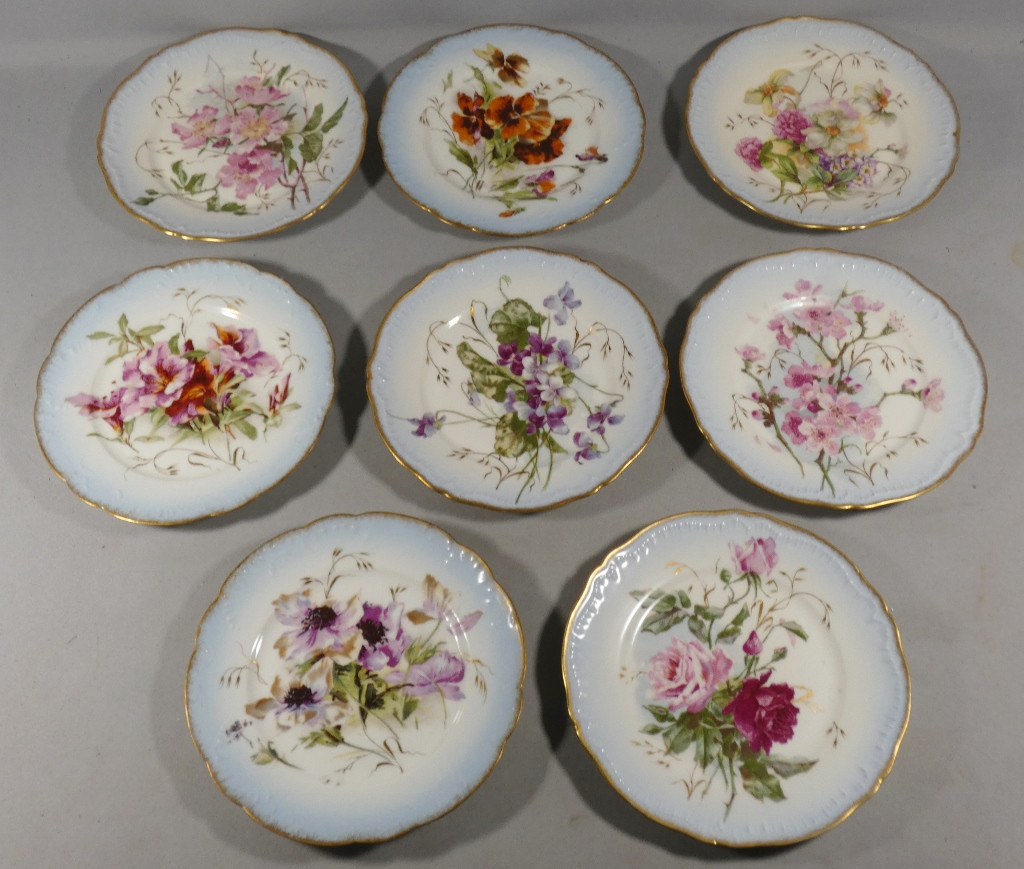 Haviland, 8 assiettes à dessert aux fleurs toutes différentes, porcelaine de Limoges fin XIX èm