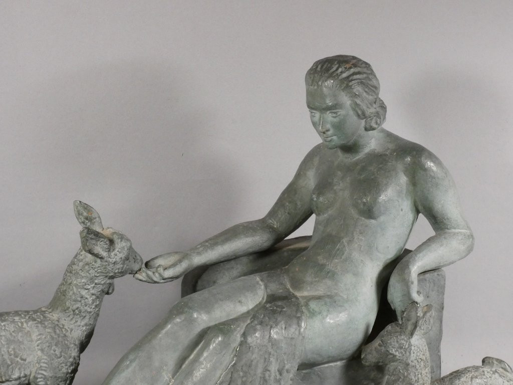 Terre cuite Art Déco, femme aux chevrettes, sculpture par T Riolo, époque 1930-photo-2