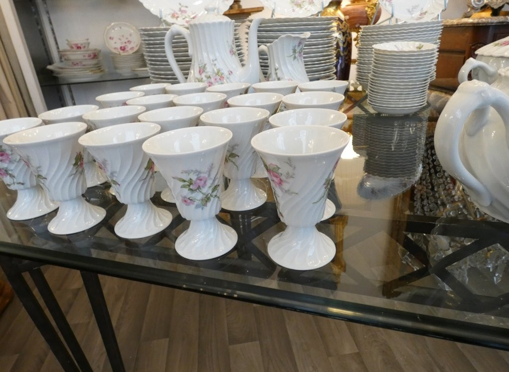 Haviland Torse Sylvie, rare service de table pour 20 personnes en porcelaine de Limoges-photo-5